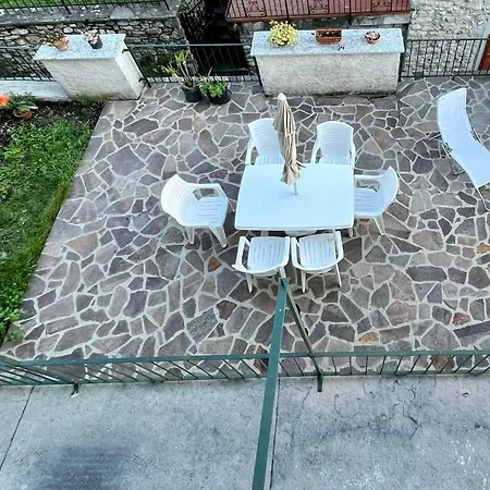 Casa Palida شقة ليرنا